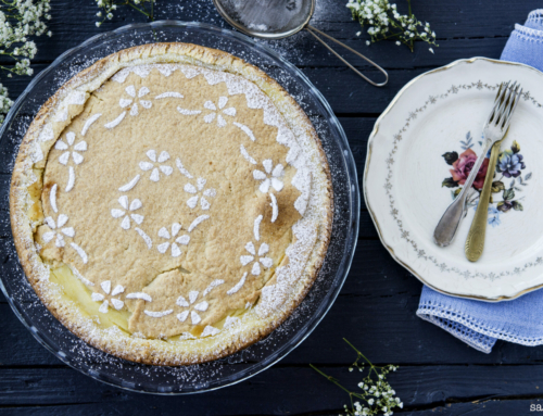 Crostata ripiena con crema al limone