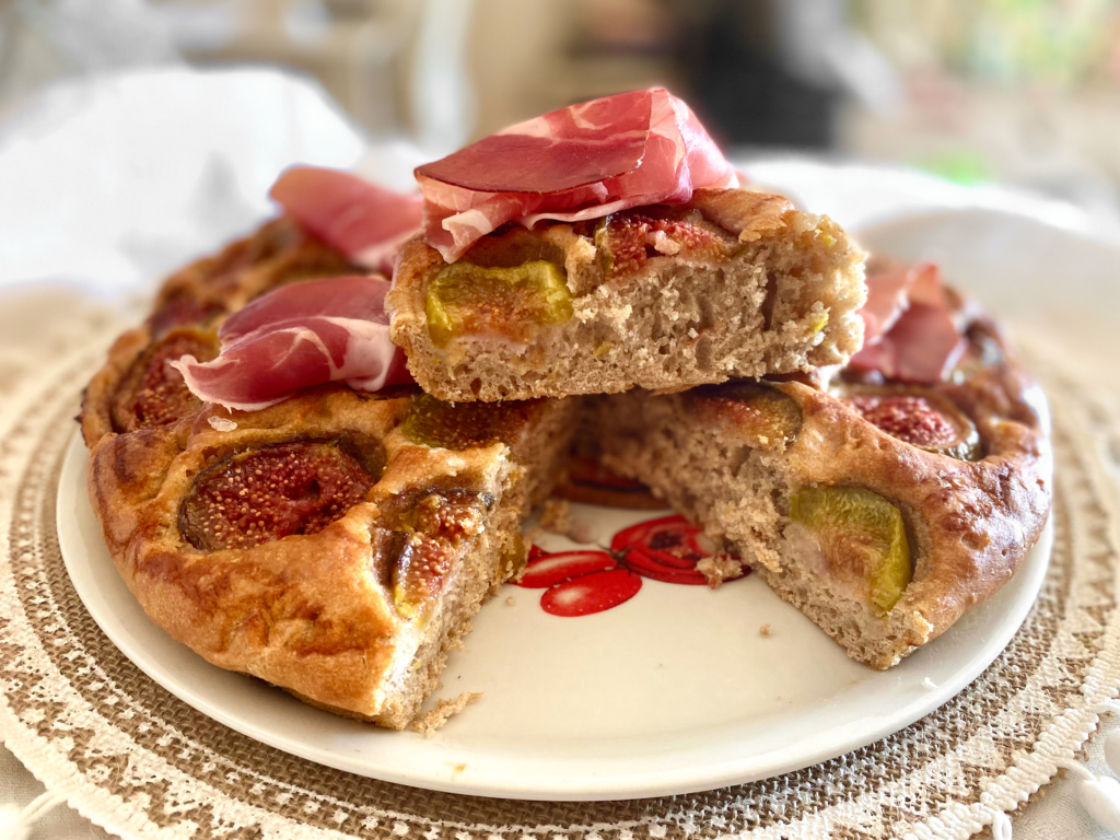 Focaccia Ai Fichi Semi Integrale L Appetito Vien Leggendo