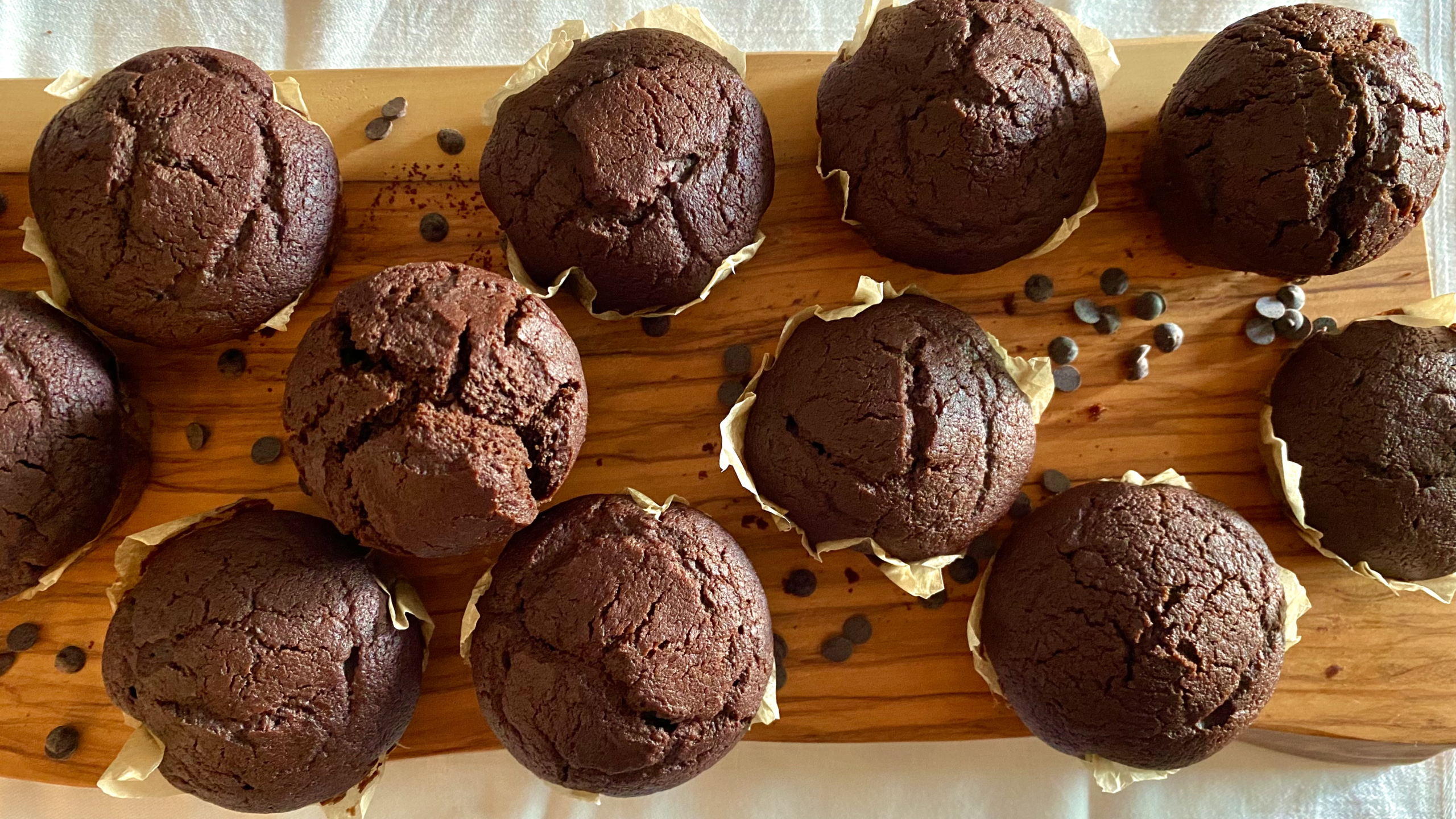 Muffin al cioccolato, la ricetta senza burro - L'Appetito Vien Leggendo
