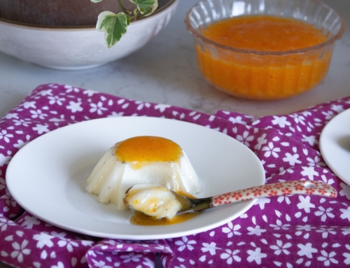 Ricetta della panna cotta con coulis di cachi