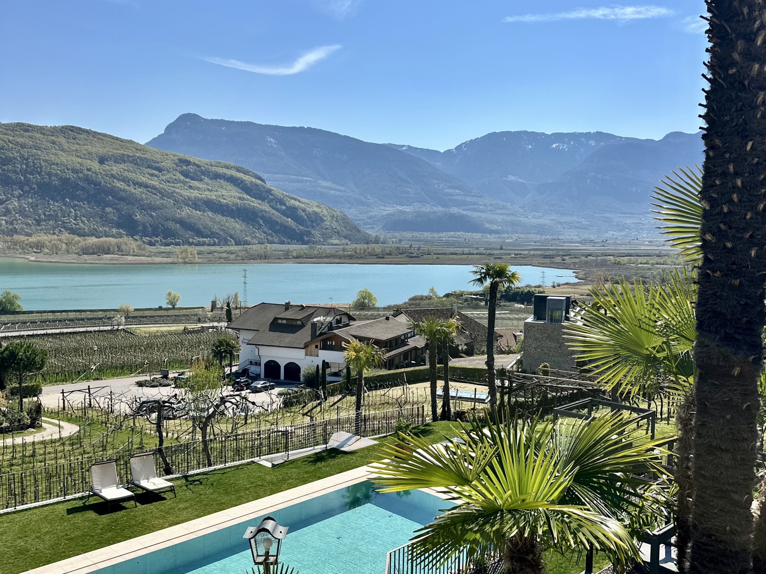 Hotel con piscina Haus am Hang Lago di Caldaro